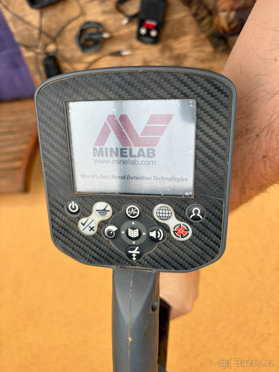 Detektor kovu Minelab CTX3030 + příslušenství - 9