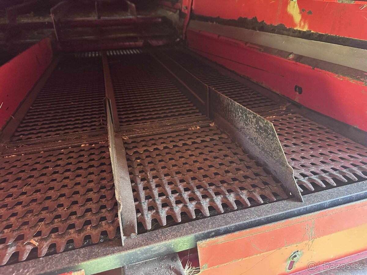 Kombajn Massey Ferguson MF38 - 9