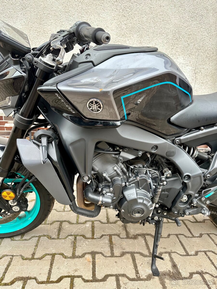 Yamaha mt-09 - 9