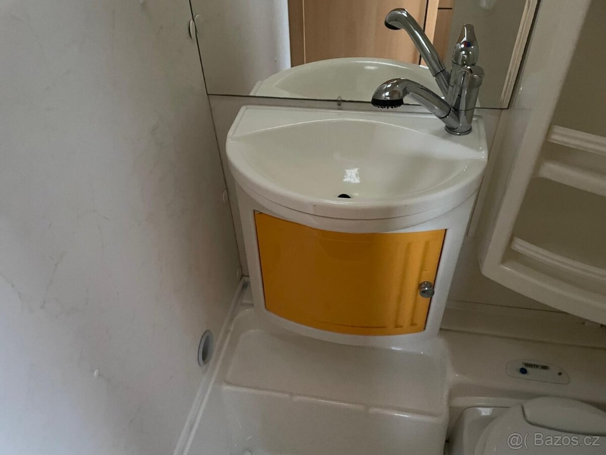 Dethleffs New Line 460, 4 osoby, stan, pevná postel, sprcha - 9