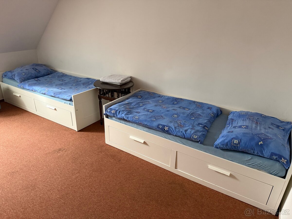 Nábytek z penzionu - 9