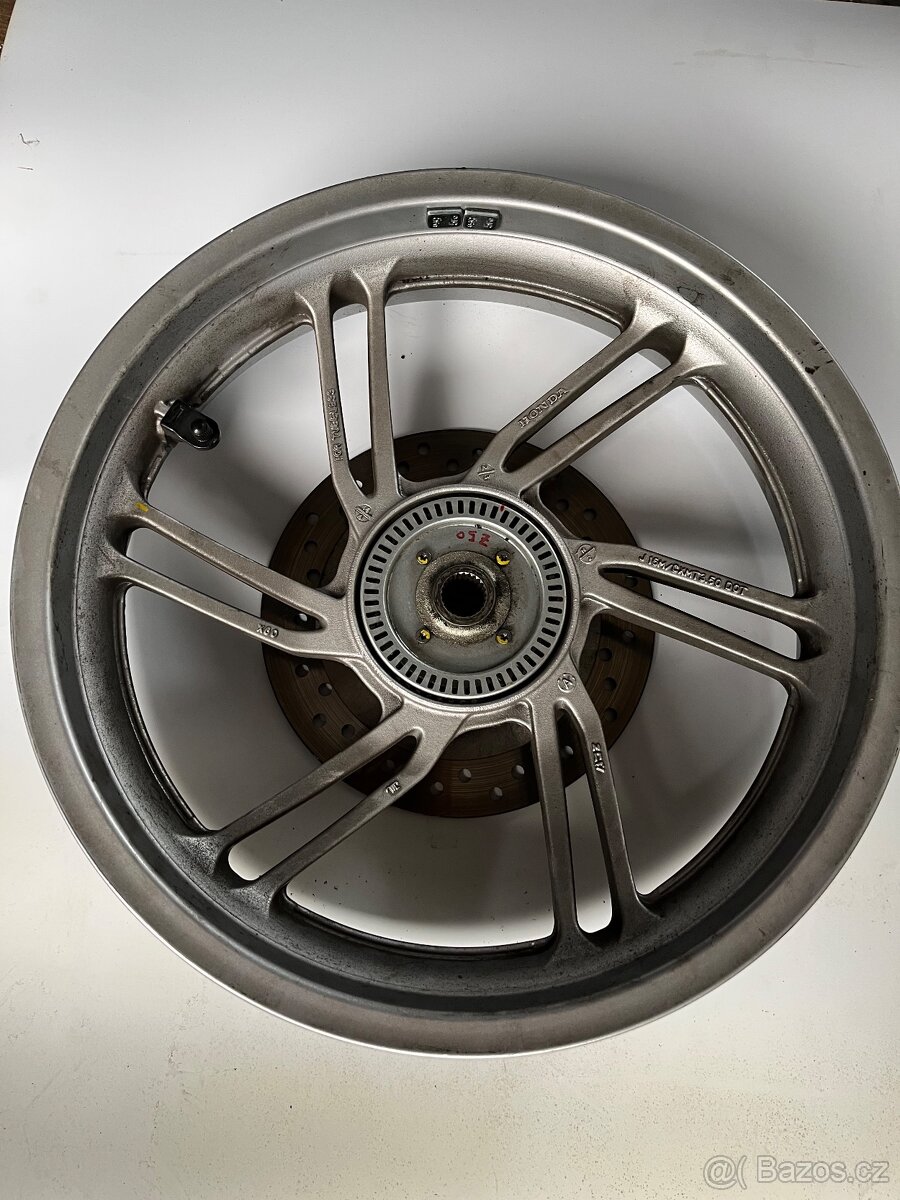 Honda SH 300 NF 02 - 9
