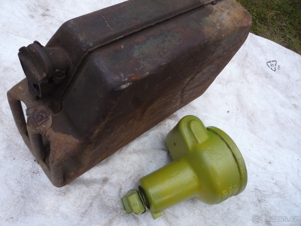 prodám různé vojenské přilby a vybavení z II.svět.války..... - 9