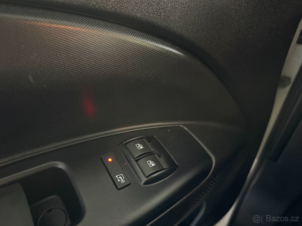 Opel Combo 1,4 70kW,SERVISKA,2.MAJITEL - 9