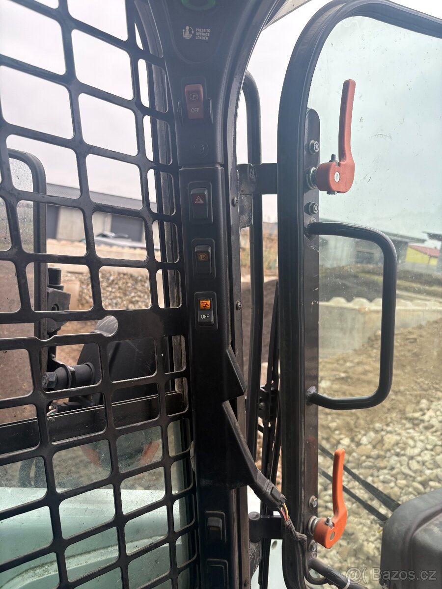 Bobcat S570 nakladač - 9