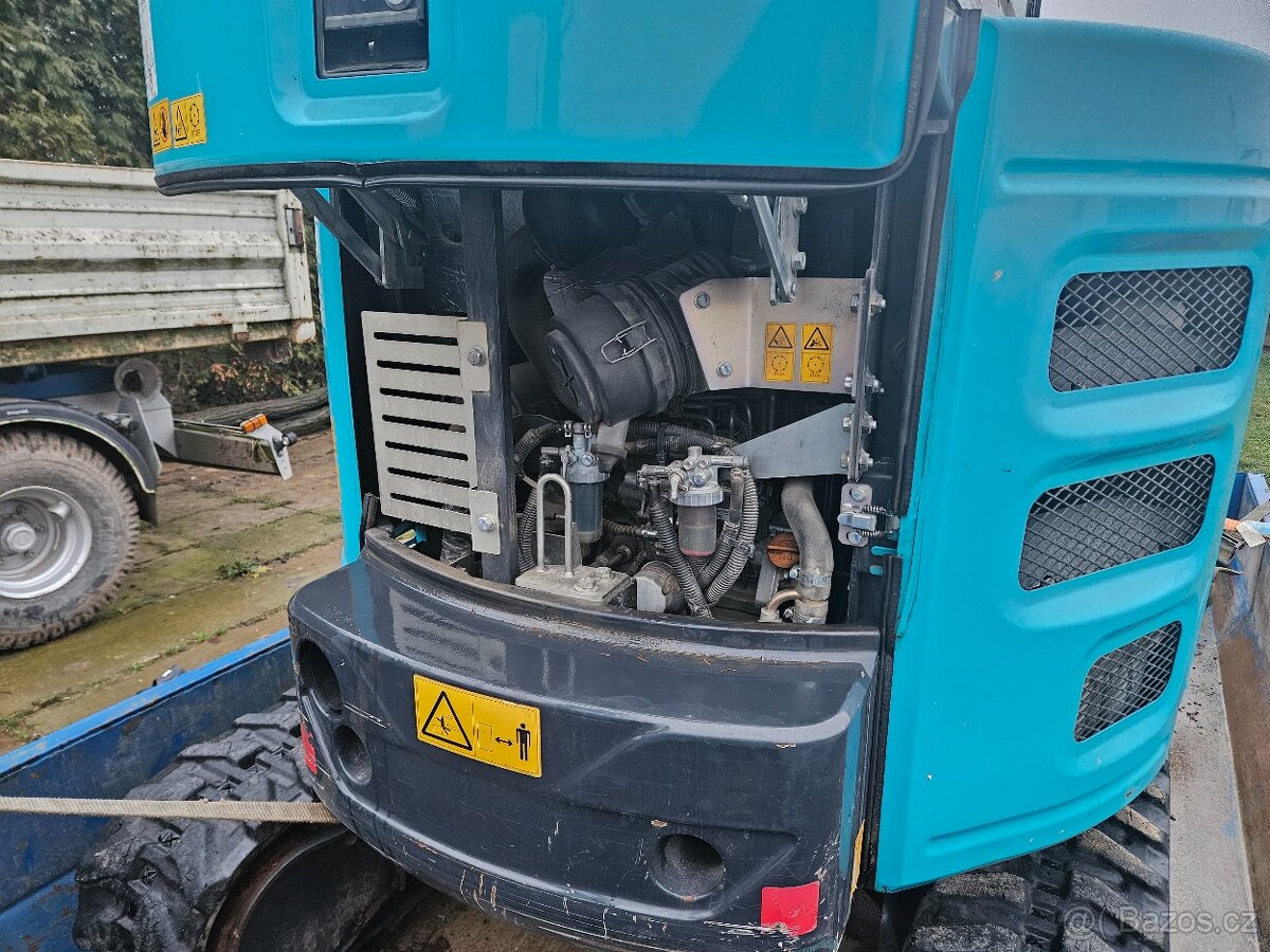 Prodám minibagr Airman AX26U - 9