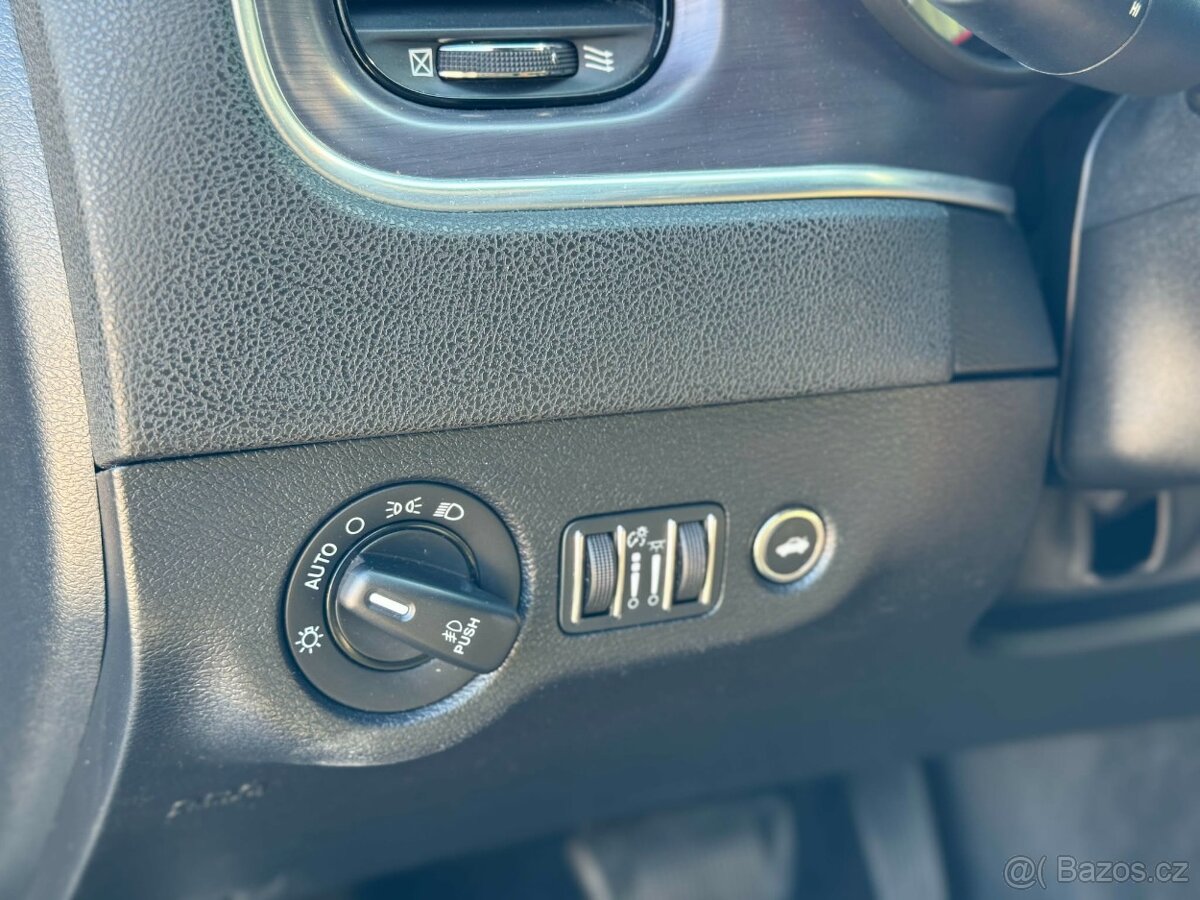 Dodge Charger 2015 5,7 V8 - 9