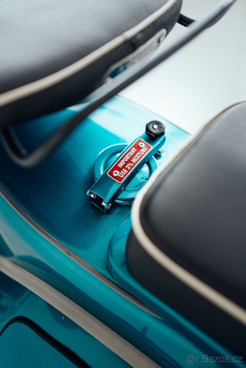 Motorka Piaggio Vespa 150CC (1964) - 9