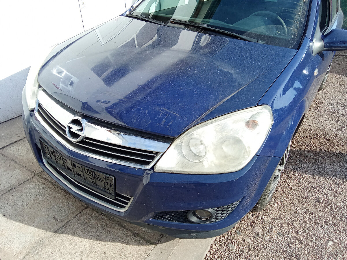 Opel Astra H caravan 1,4 16V - náhradní díly - 9