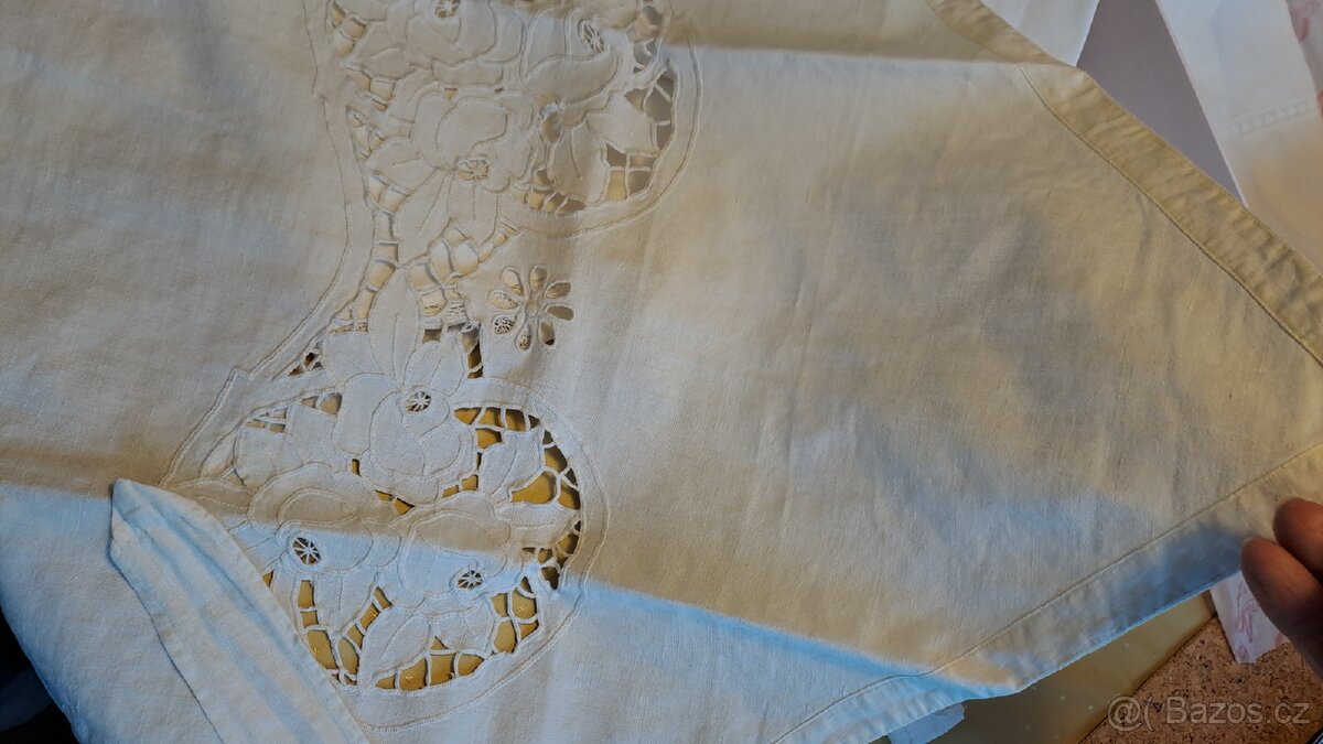 retro sbírka cukrářských zástěrek, krajkové límečky - 9