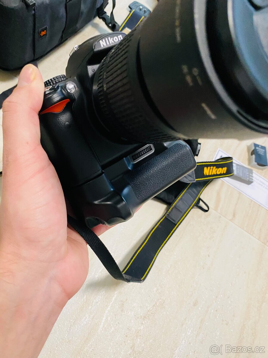 Nikon D5000 + kompletní výbava - 9