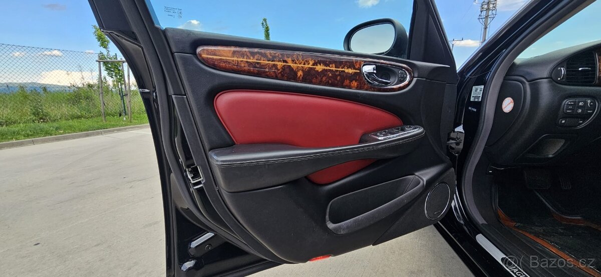 2005 Jaguar XJ8 L 4.2 V8 - 9