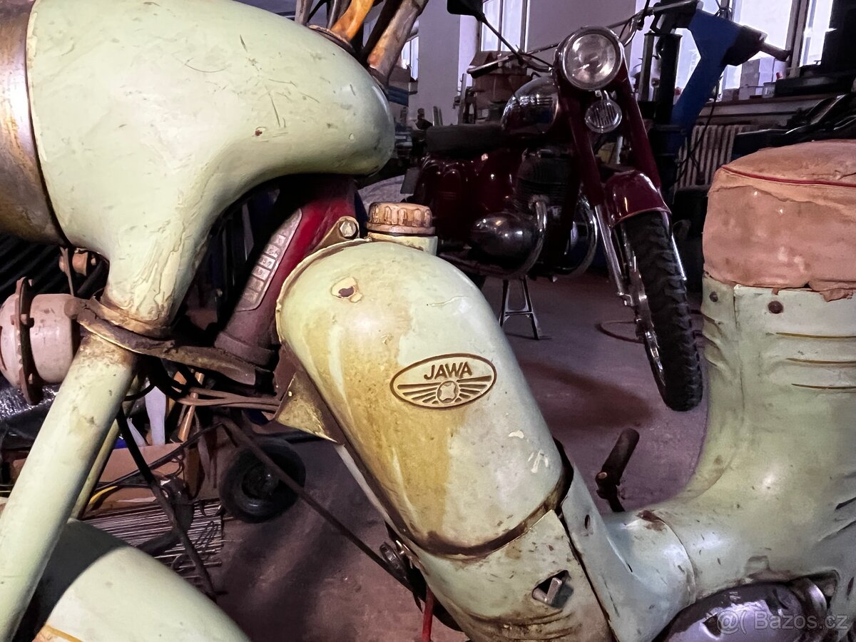 Jawa 550 - 9