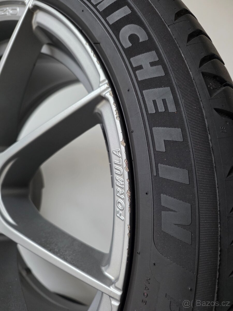 OZ Formula HLT _ 5x120 - Letní Michelin 255/40/19 - 9
