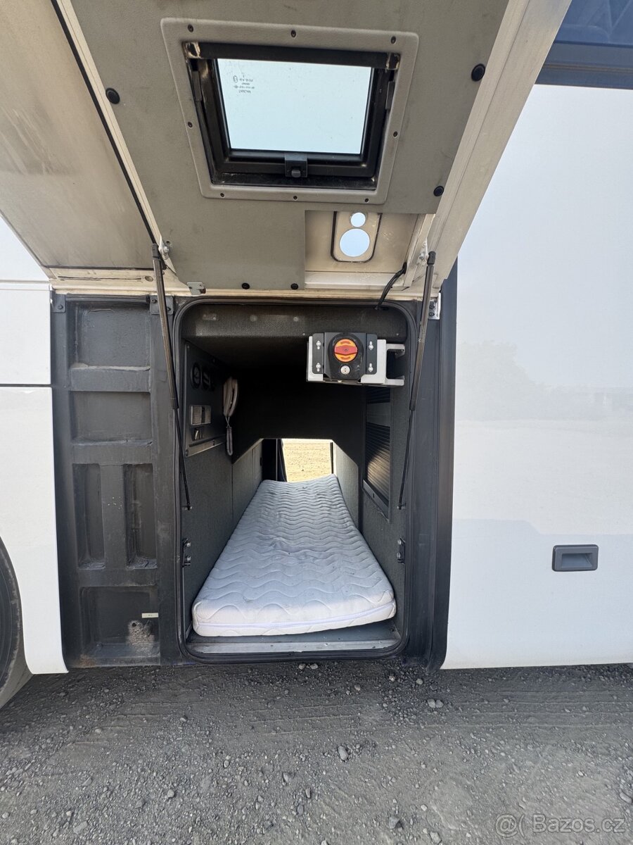 MERCEDES-BENZ TOURISMO RHD - 9