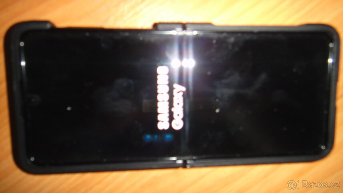 Samsung Galaxy Flip 4 - 9