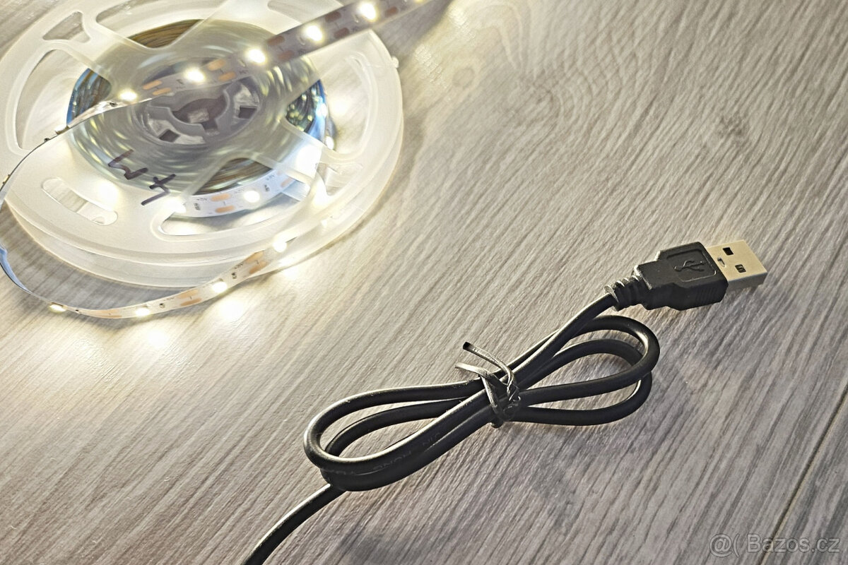 4metrová lepící LED páska s USB koncovkou - 9