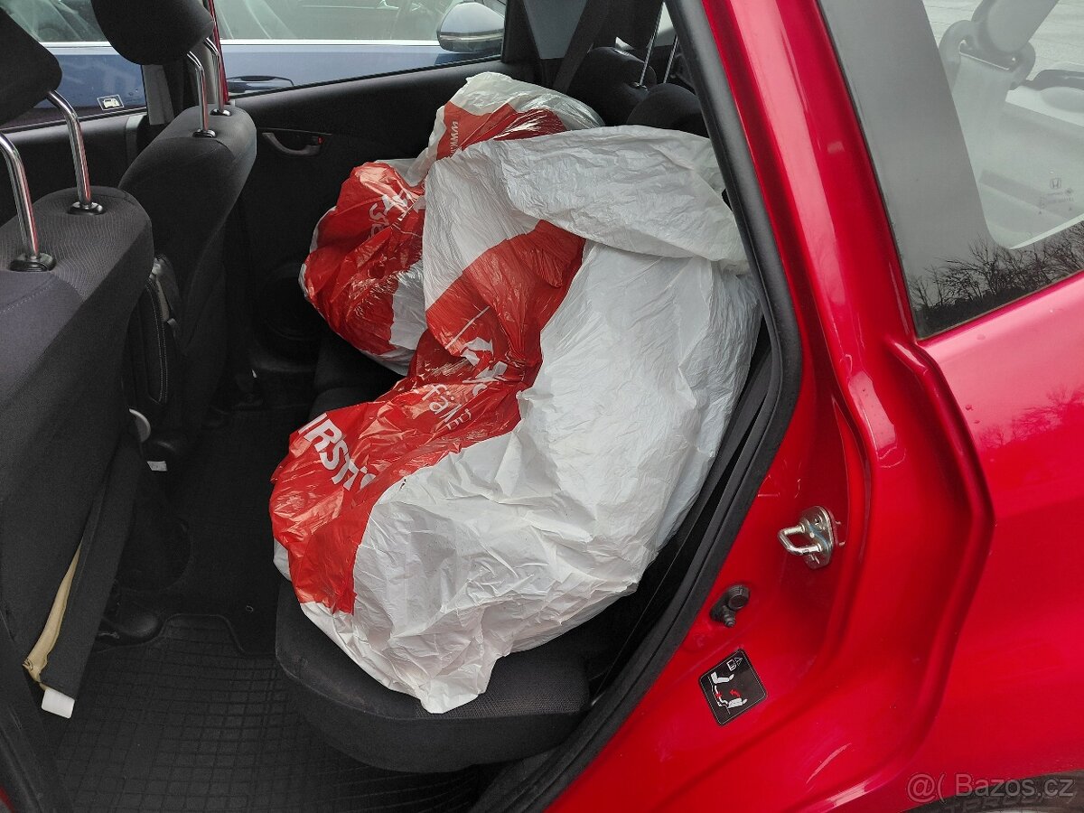 HONDA JAZZ 1.3i, 73kW, 160000km, TOP CENA - 9