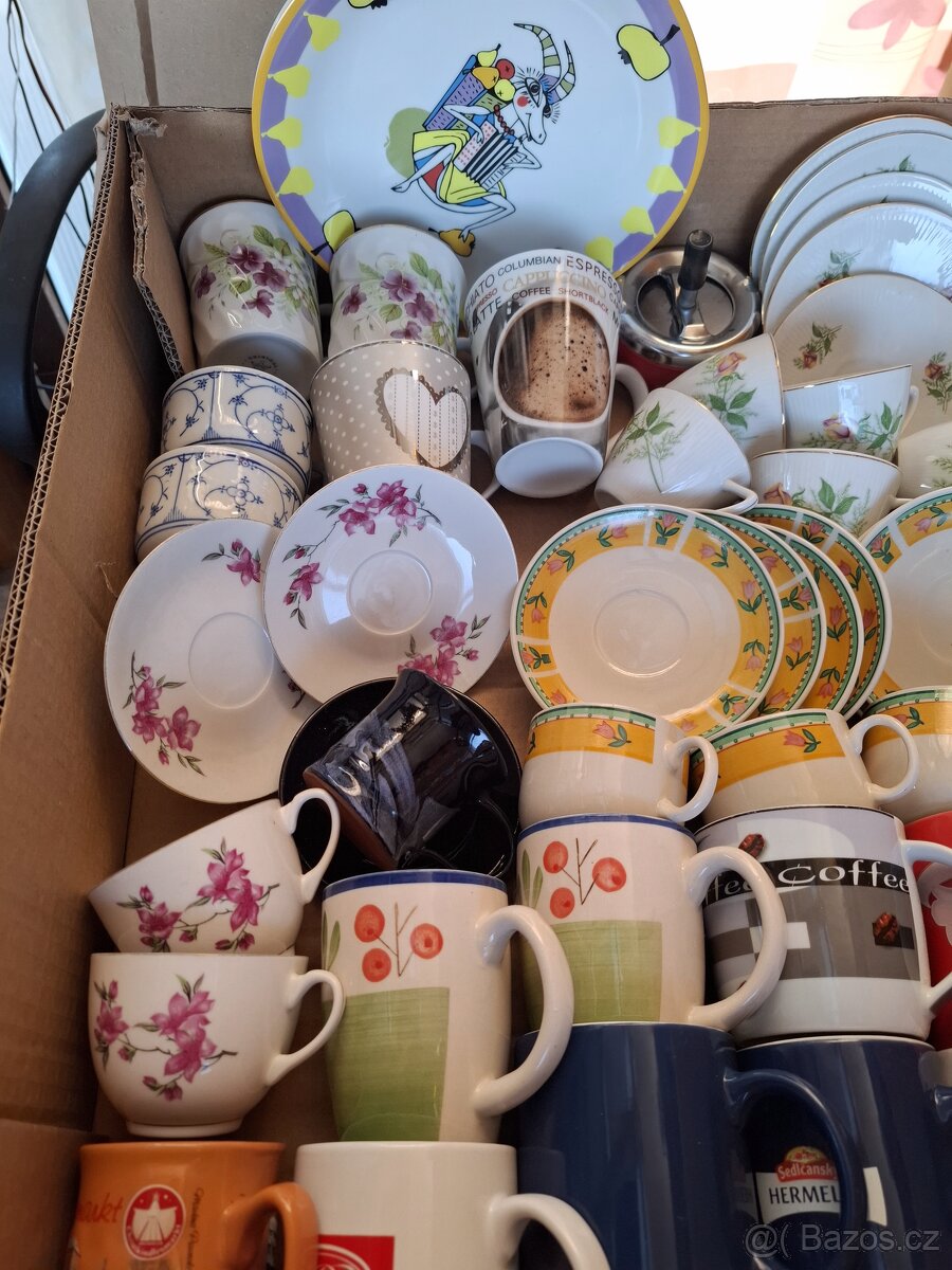Hrnky, šálky, podšalky a talíře - 9