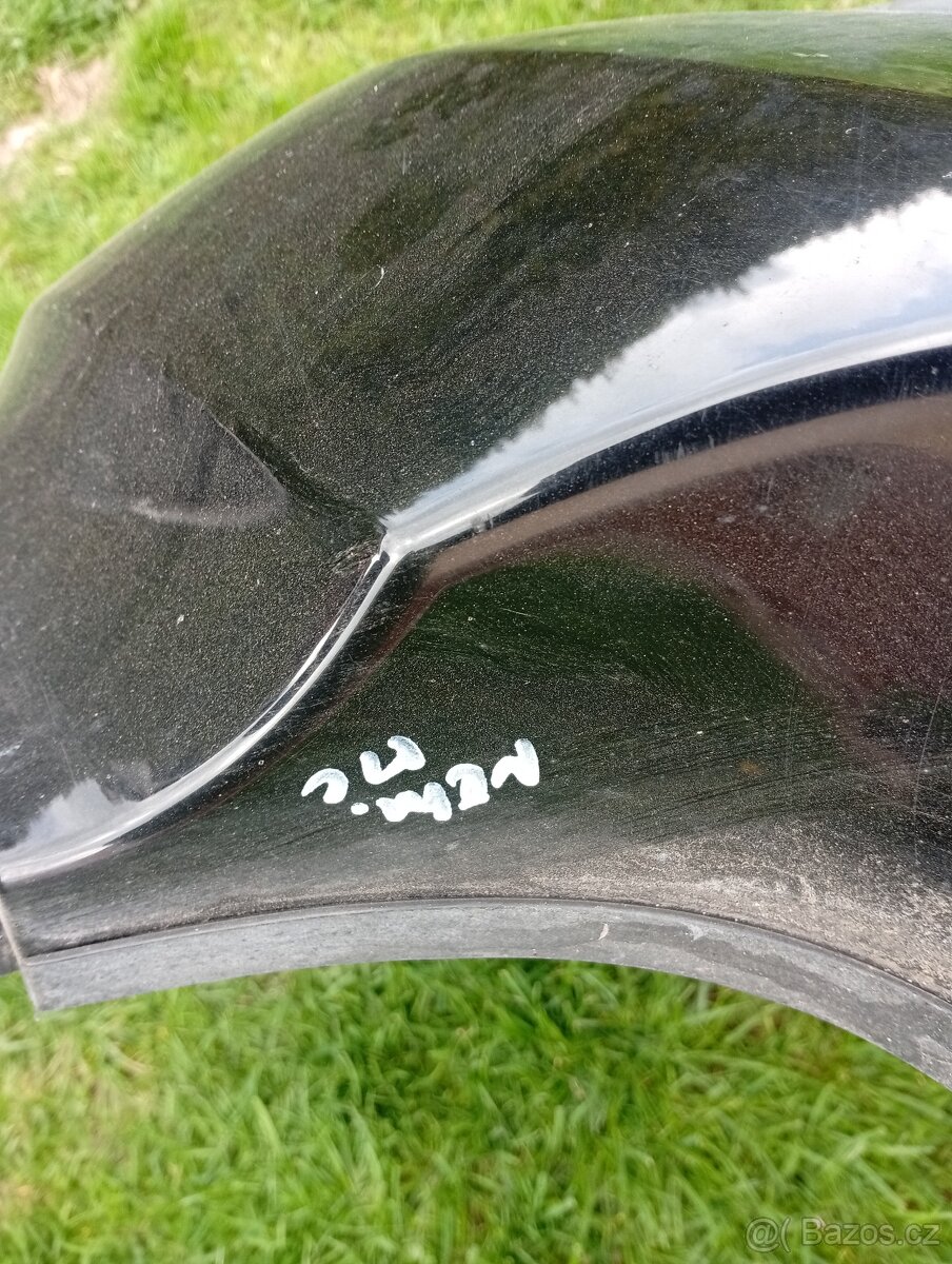 MERCEDES BENZ ML W164 ZADNÍ NÁRAZNÍK PĚKNÝ VČ. PAR. ČIDEL - 9