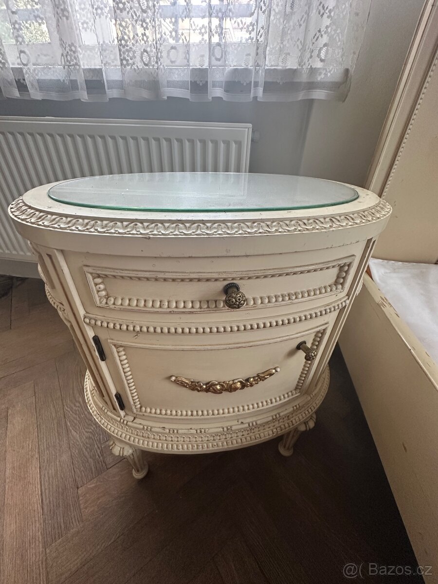 Ludvík XVI. starožitná ložnice - 9