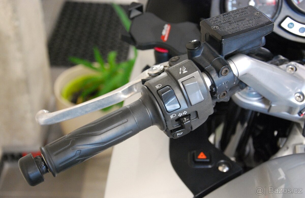 Yamaha FJR 1300 - bohatá výbava - 9