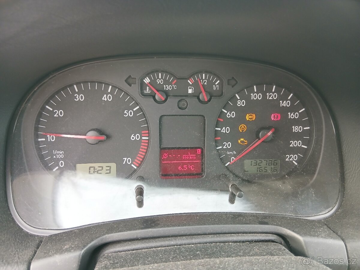 VW Golf 4 14.MPI 16V 55kW rv.2003 - 9