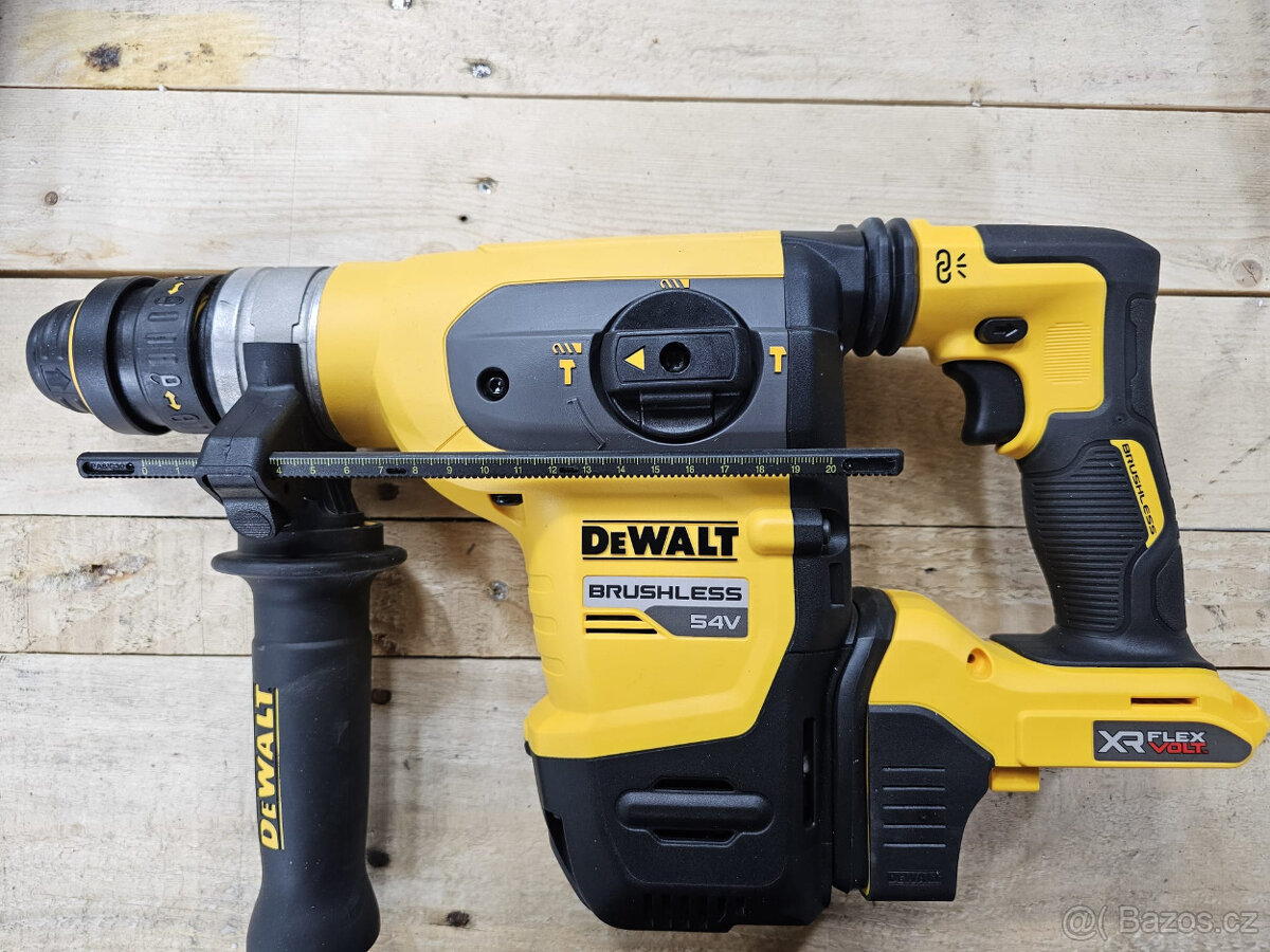 DeWALT DCH416NT + batt. + nabíječka + kufr - 9