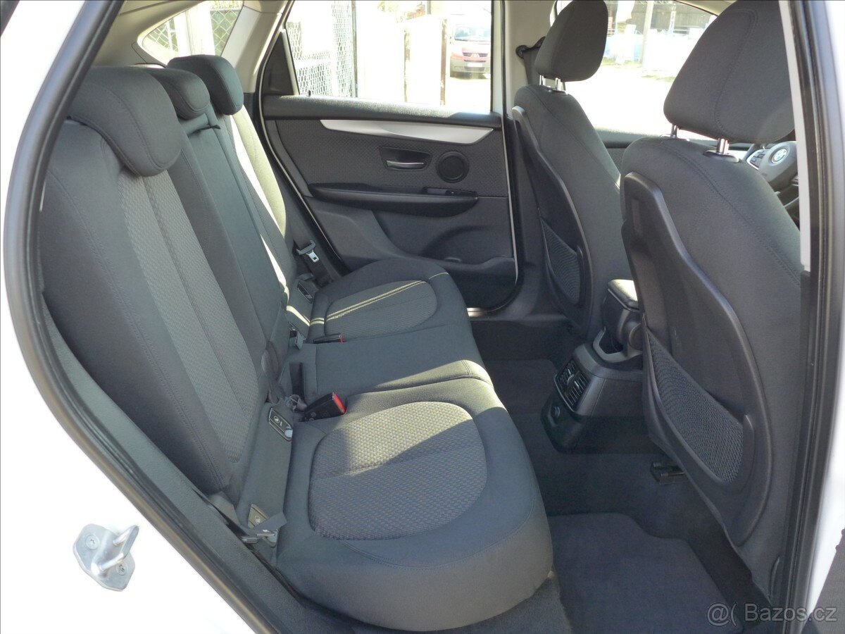 BMW Řada 2 1,5 216D ACTIVE TOURER - 9