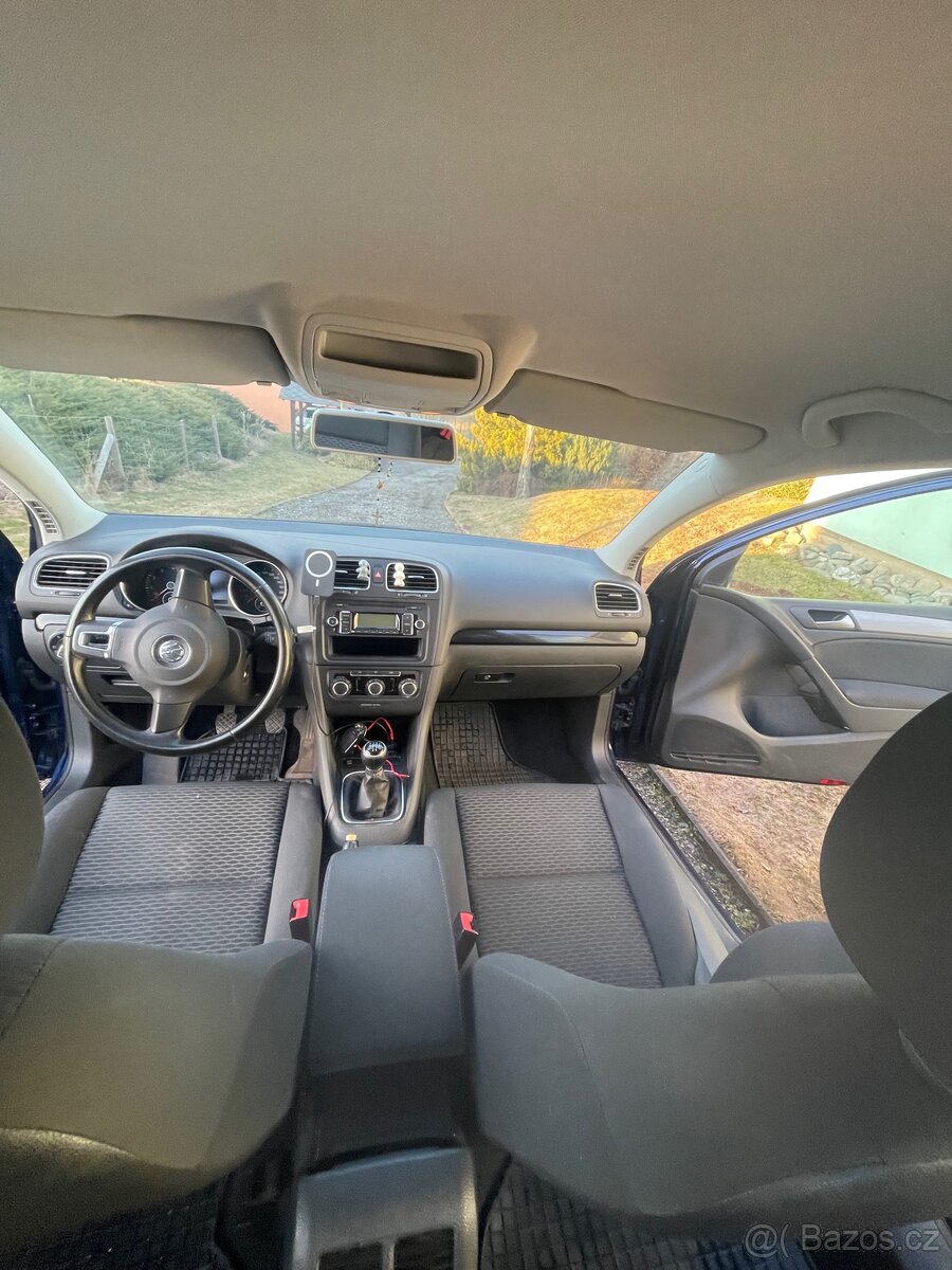 Volkswagen Golf 1.4 - 9