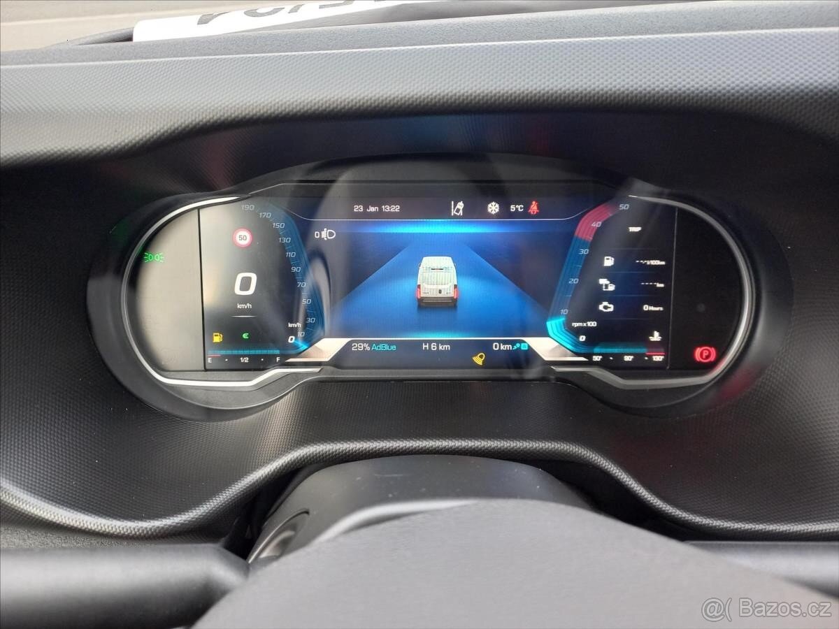 Iveco Daily 2,3 35S16V VAN (2025) - 9