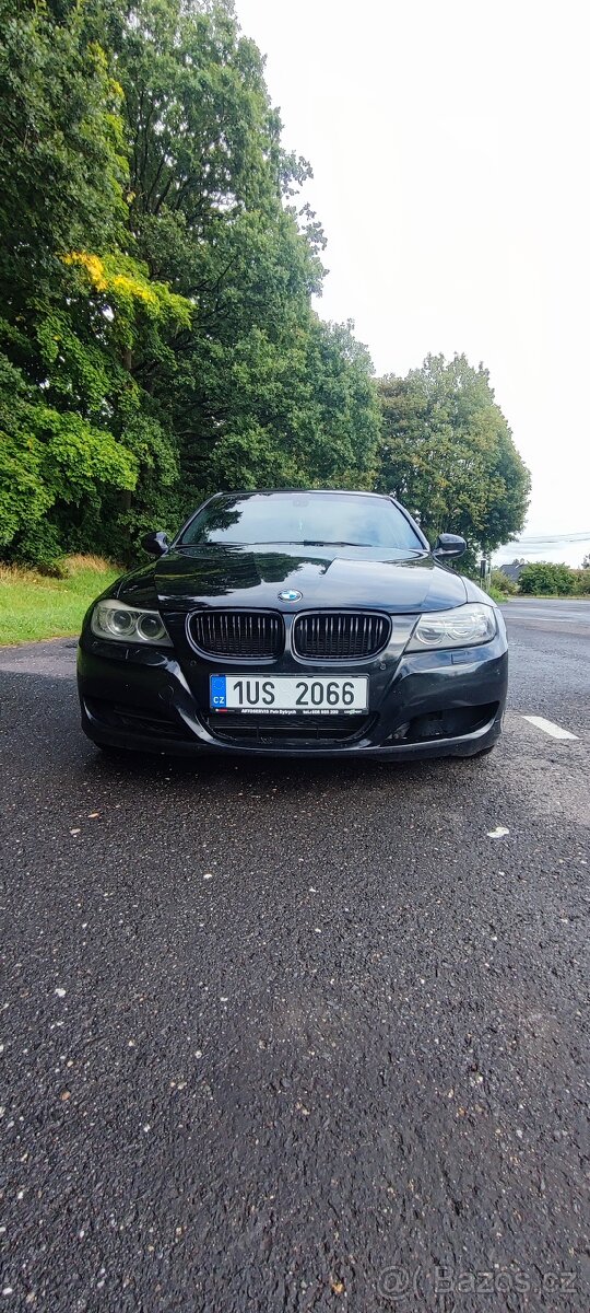 BMW e91 330i top výbava - 9