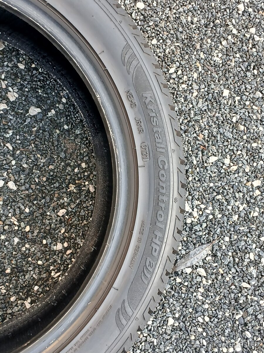 Zimní pneu Fulda Kristall Control HP2 235/45/18 vzorek 8mm - 9