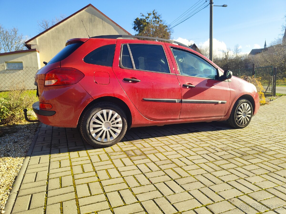 Prodám Renault Clio kombi - 9