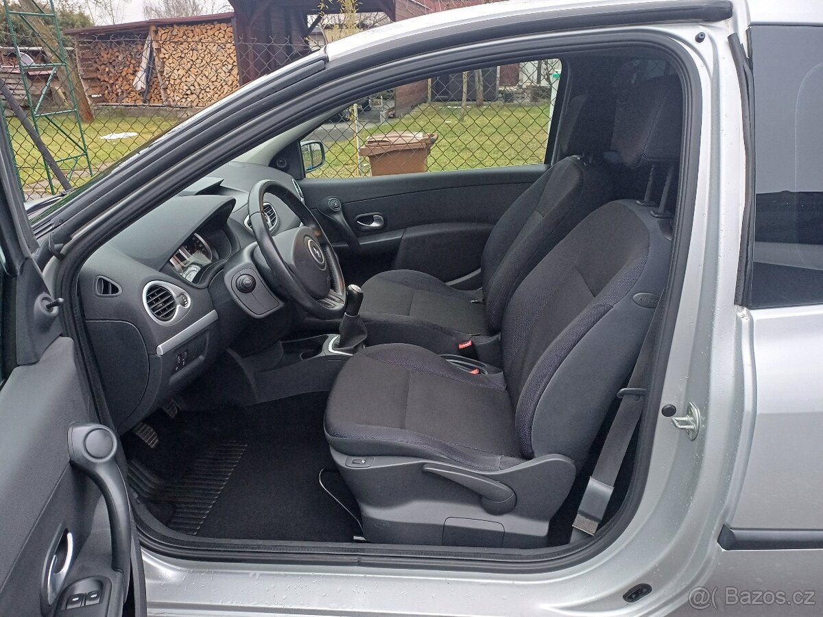 Renault Clio FACELIFT 1.6 16V 135396km. - 9