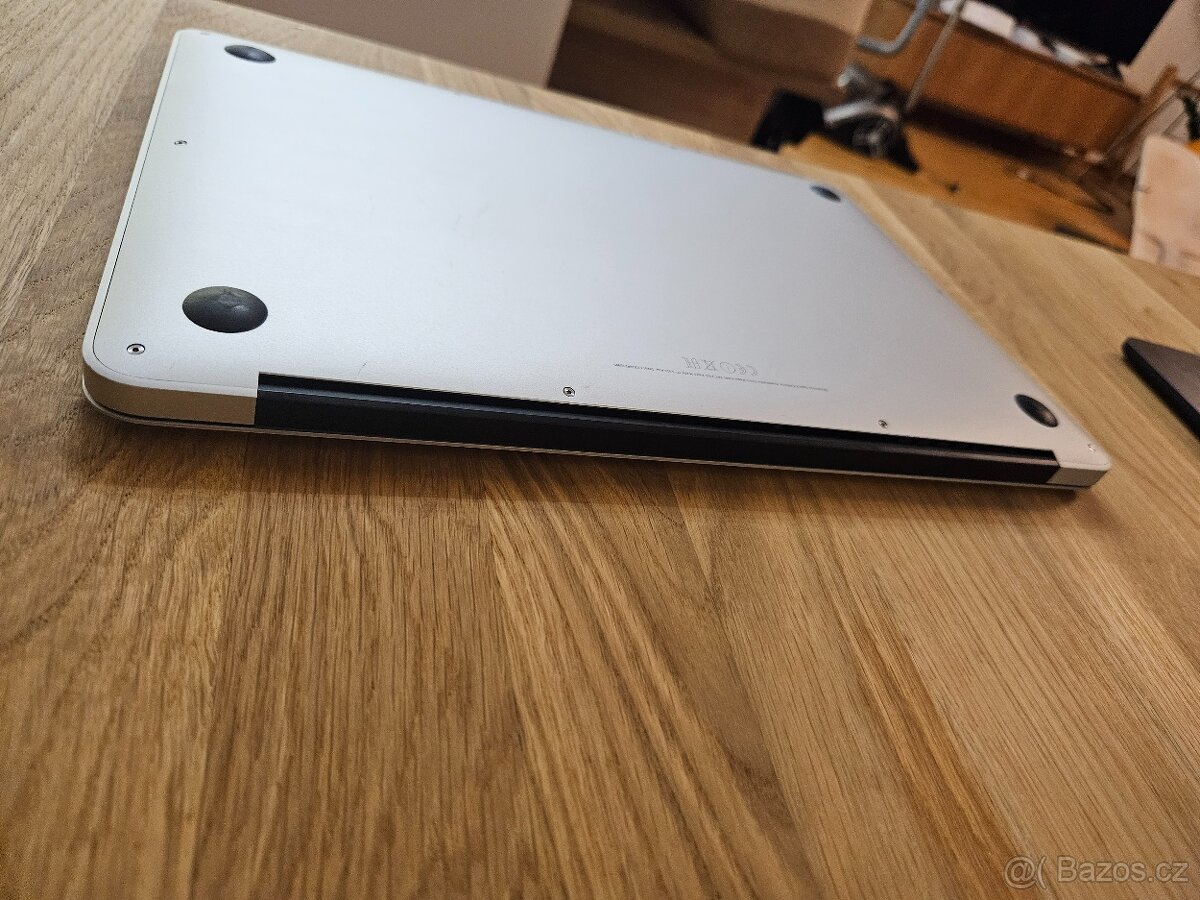 MacBook Air 13'' 2015 / i5 / 4GB / 128GB SSD - 9