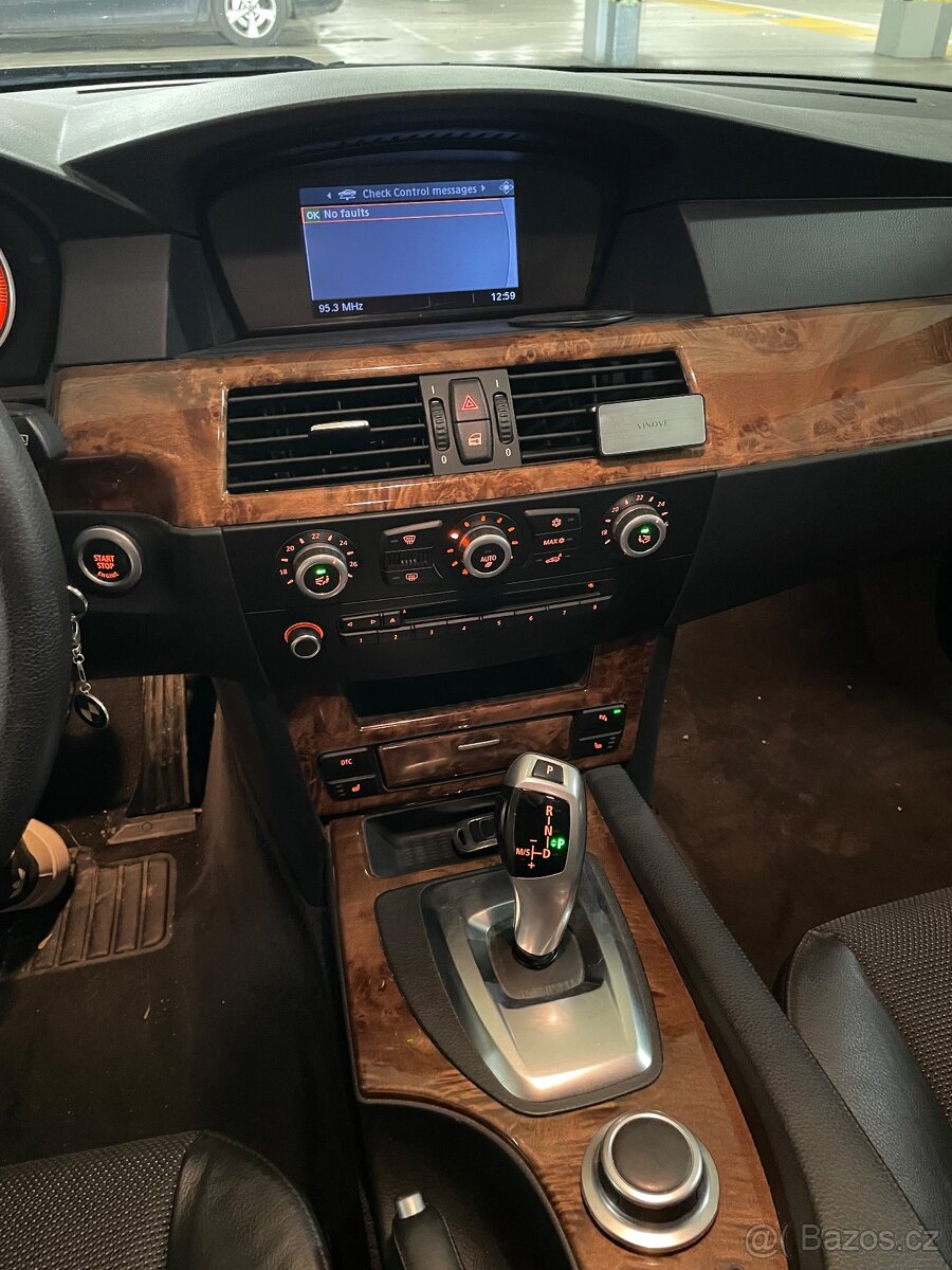 BMW e60 e61 520d 2008 - 9