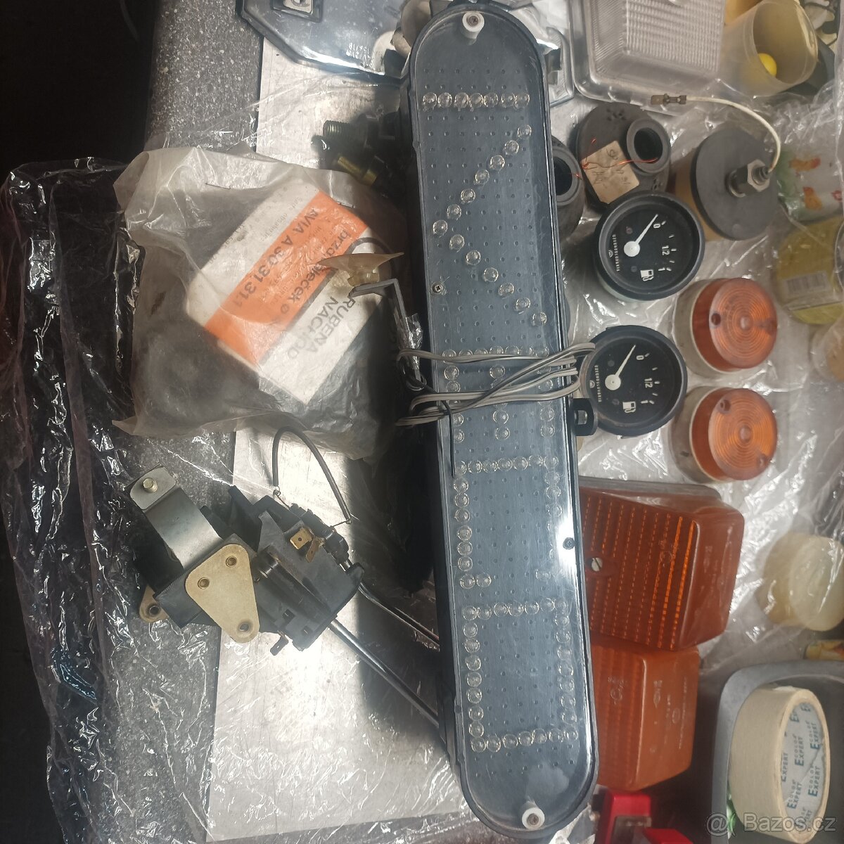 AVIA NÁHRADNÍ DÍLY - 9