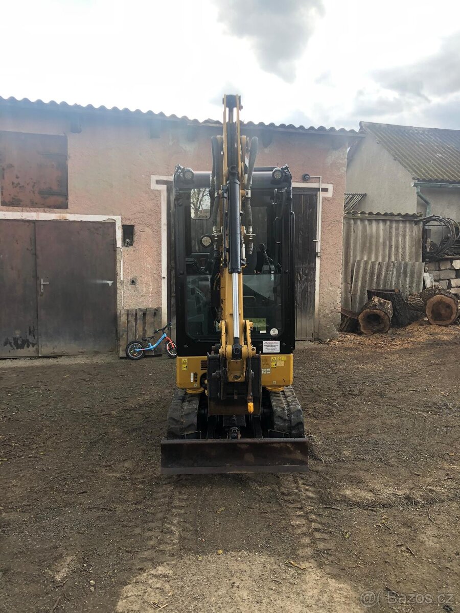 Caterpillar CAT 301.6 - 9