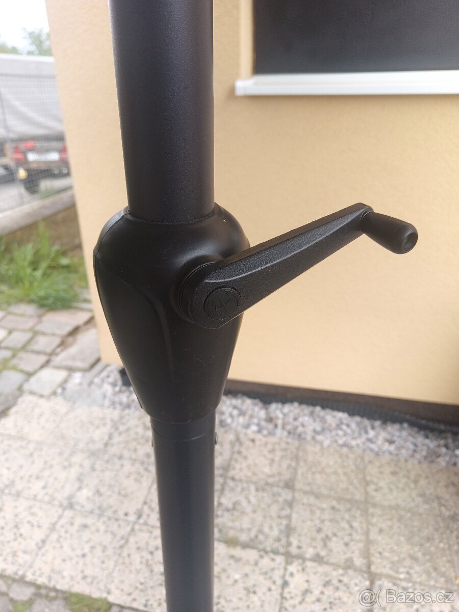 Slunečník se středovou tyčí a naklápěním - 9