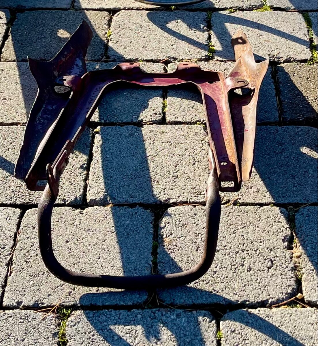 Jawa ČZ 125 175 kývačka - podsedlový rámeček - 9