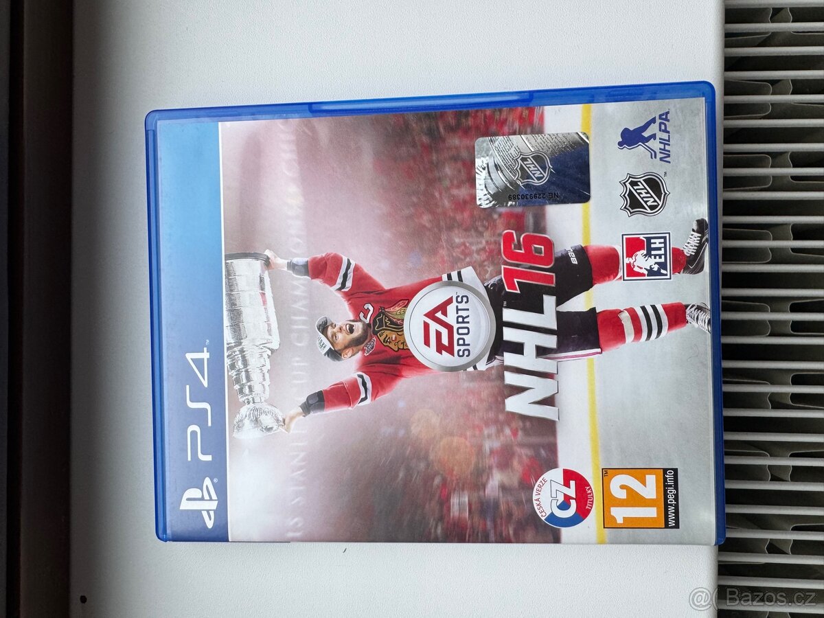 Prodám PS4 1TB - 9