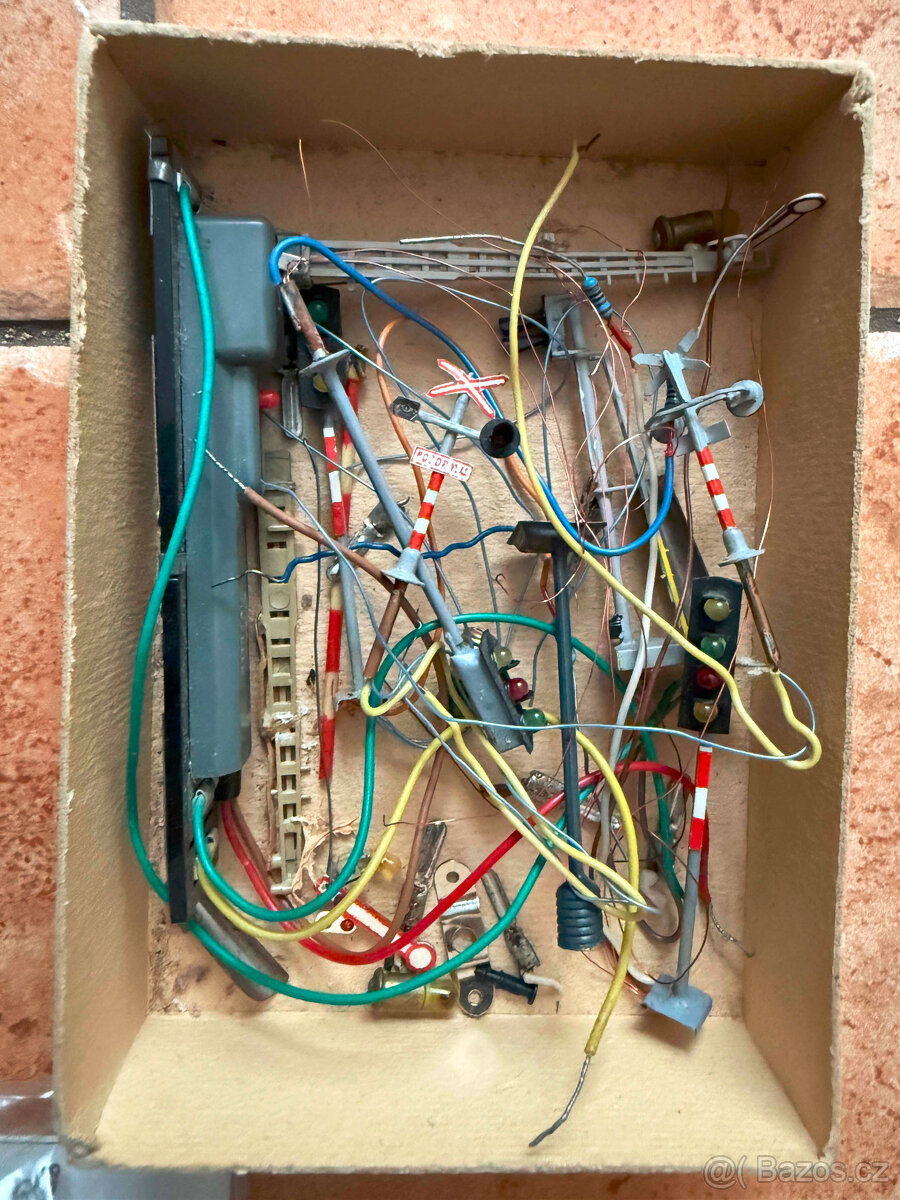 TT - mašinky, koleje, doplňky - 9