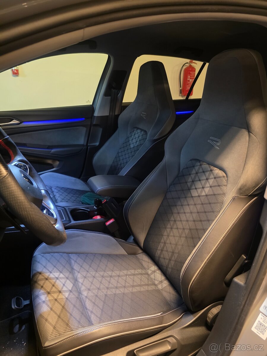 Golf 8 2.0 TSI R-Line - 9