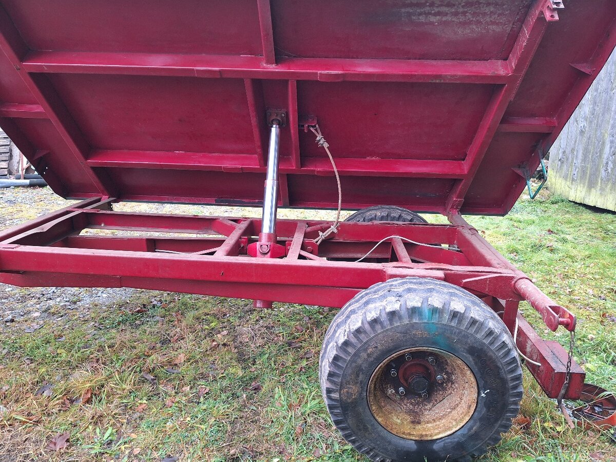 Vlek, přívěs, třístranný sklápěč - 9