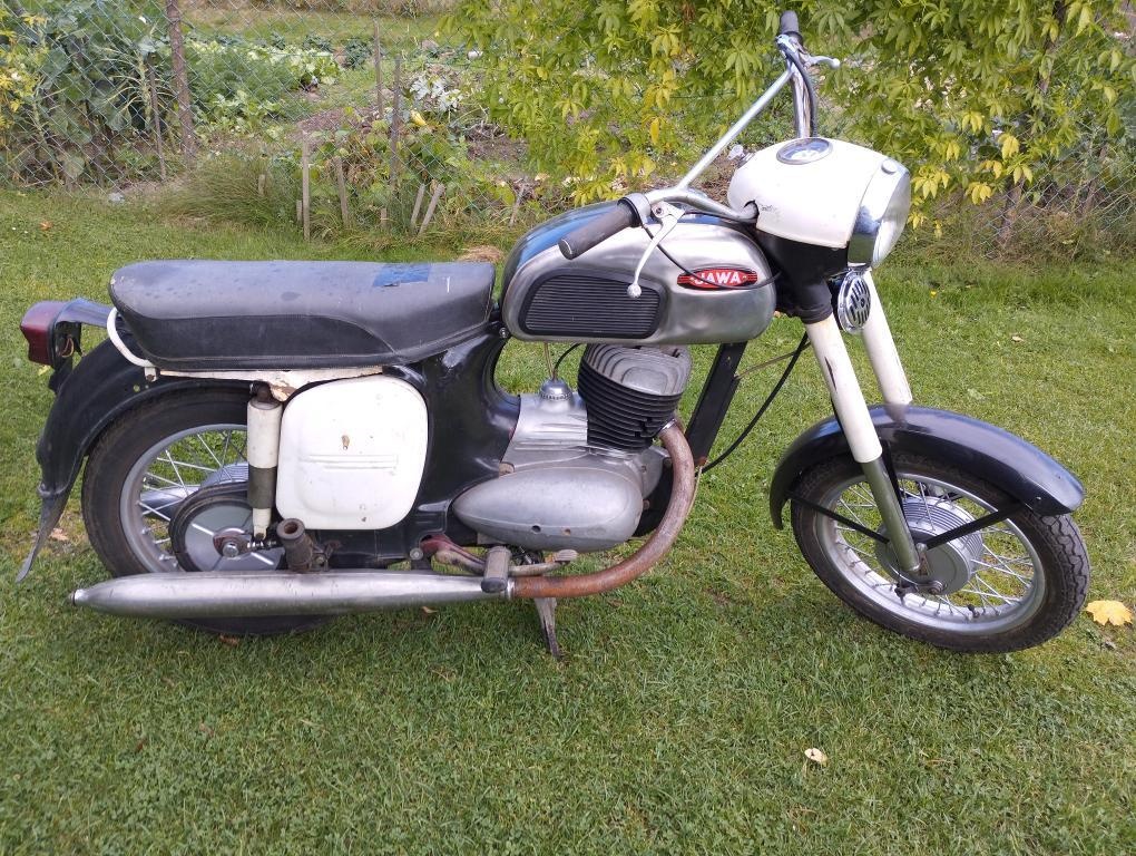 Jawa 250/592 - 9