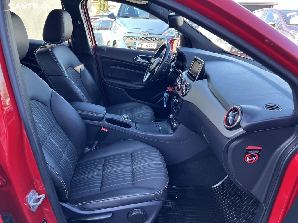 🚗 Mercedes-Benz B 180 CDi AUTOMAT 2013 TAŽNÉ ALU - 9