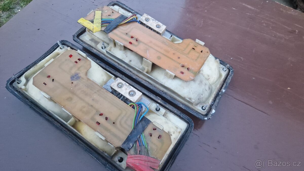 Prodám zadní světla Wartburg - 9