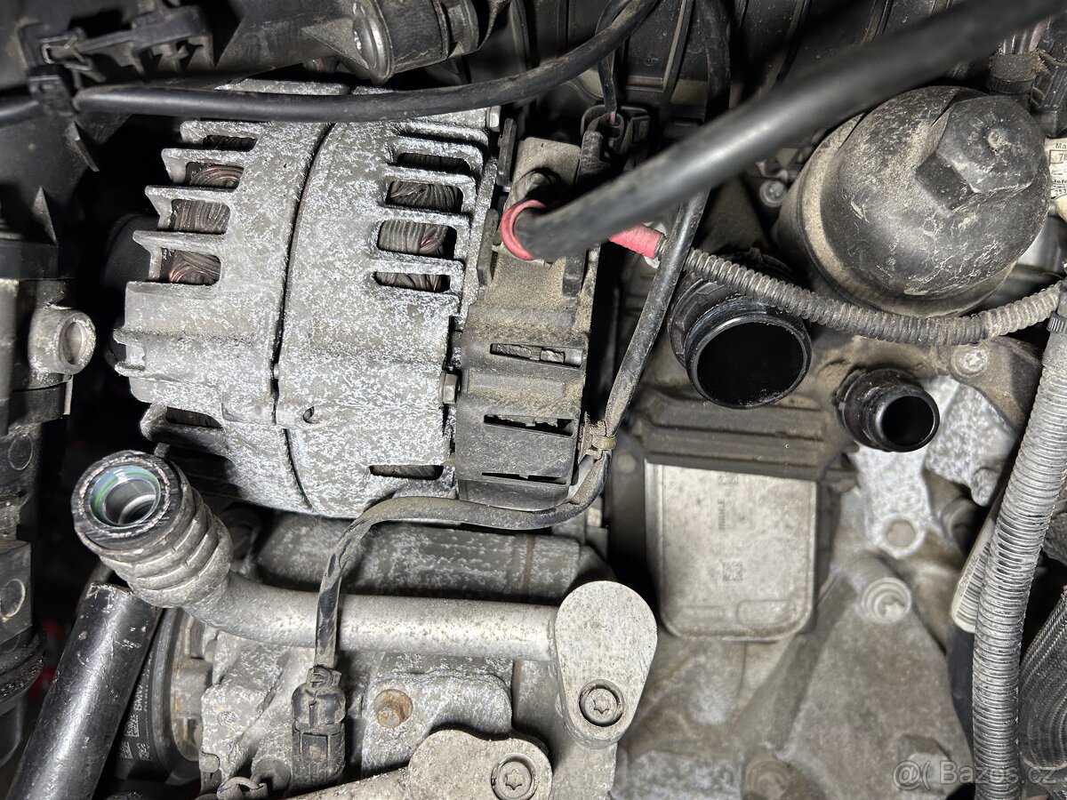 BMW E91 320D díly z motoru N47D20C - - 9