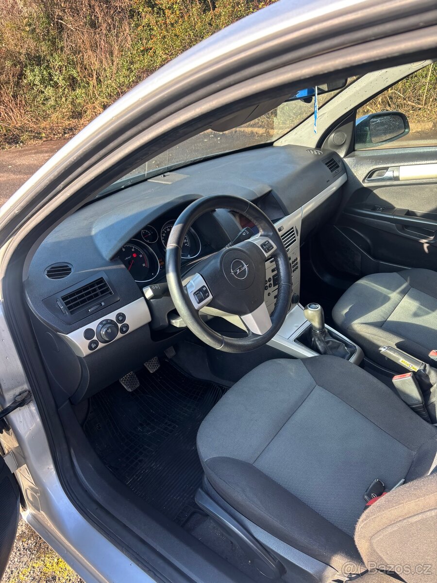 Opel Astra 1.7 CDTI - 9